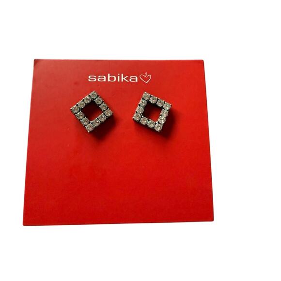 Sabika Crystal Earrings - Picture 1 of 4
